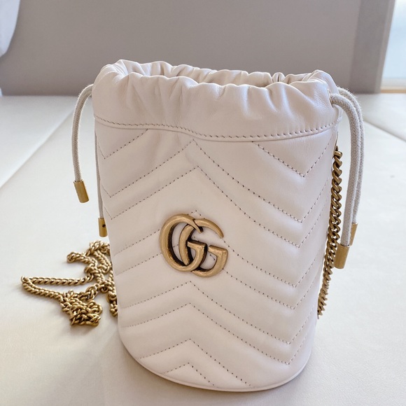 GG MARMONT MINI BUCKET BAG in white - Picture 1 of 10